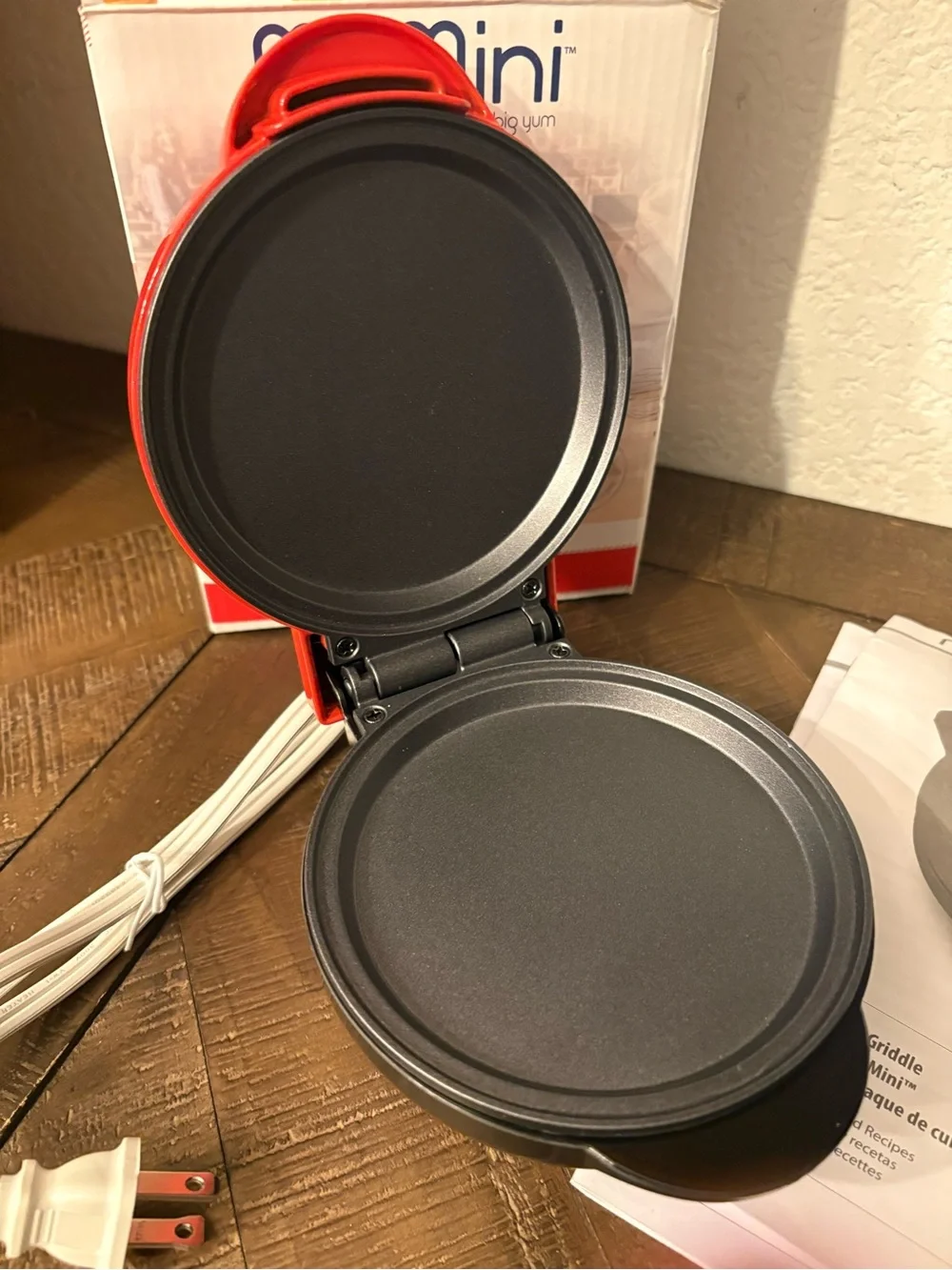 MyMini Mini Waffle Maker - Red - Picture 2 of 2